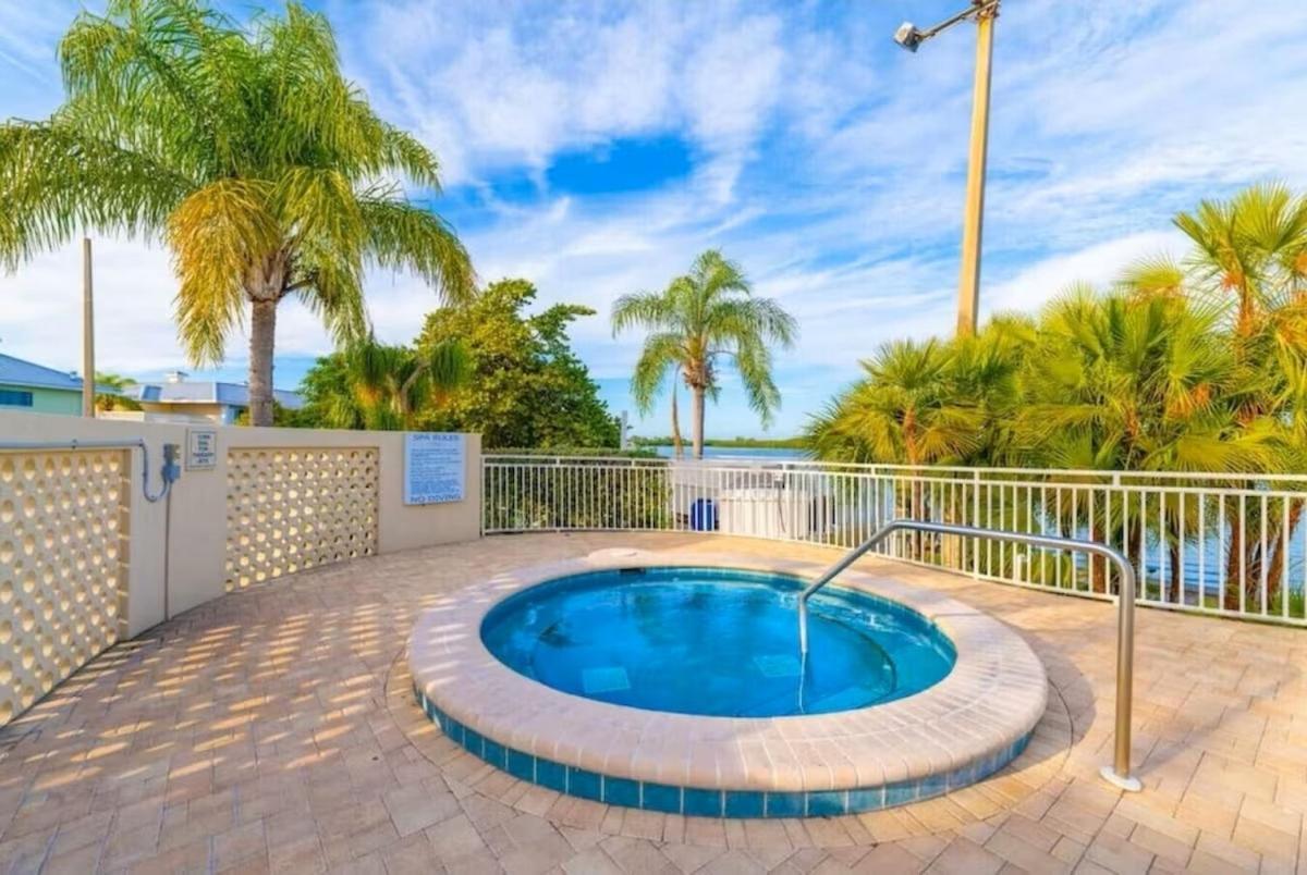 רסקין Beautiful New Luxury Townhome With Private Beach And Swimming Pools מראה חיצוני תמונה